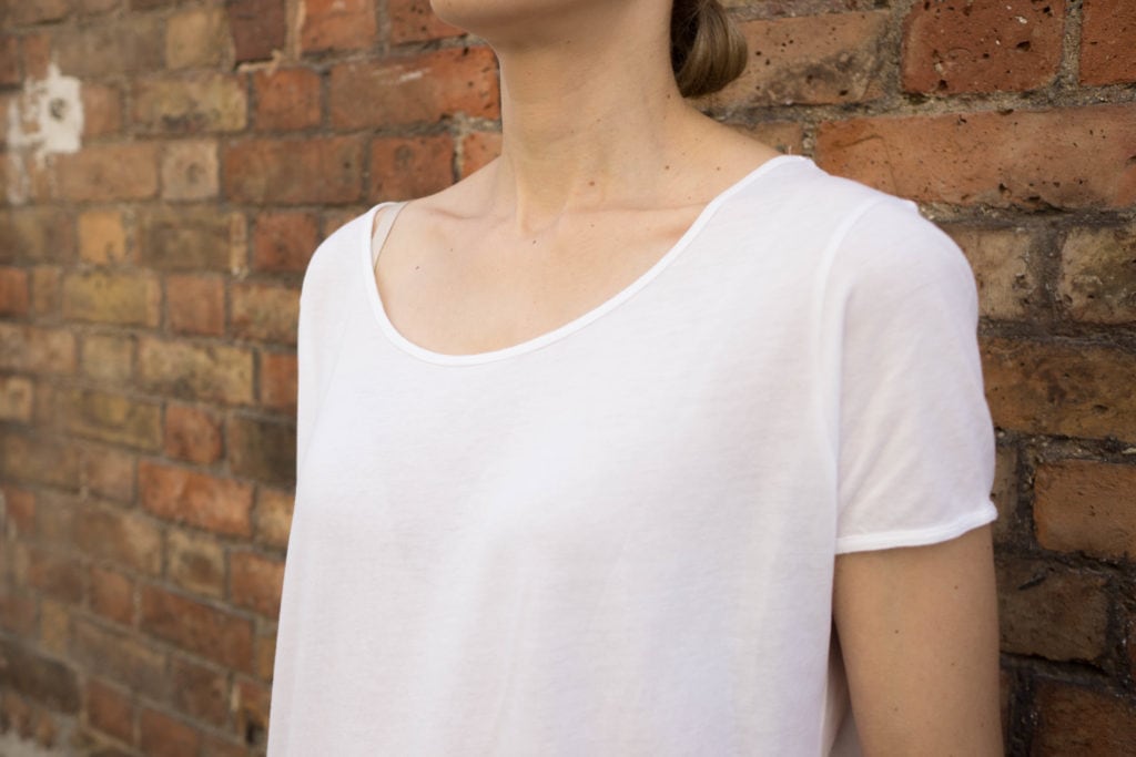 Le tee-shirt blanc basique parfait : mon comparatif - Le Dressing Idéal